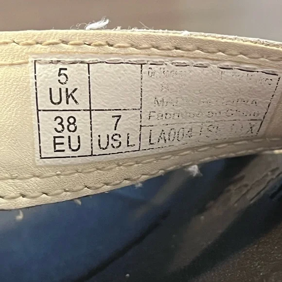 Dr. Martens Platform Sandals Women’s size 7 - Picture 3 of 9